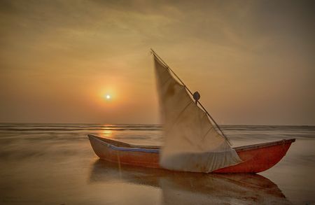 boat_with_sail_hdr2